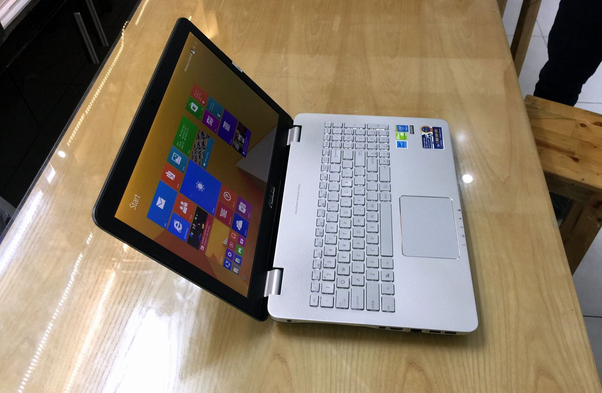 Laptop Asus N551JQ-XO005D.jpg